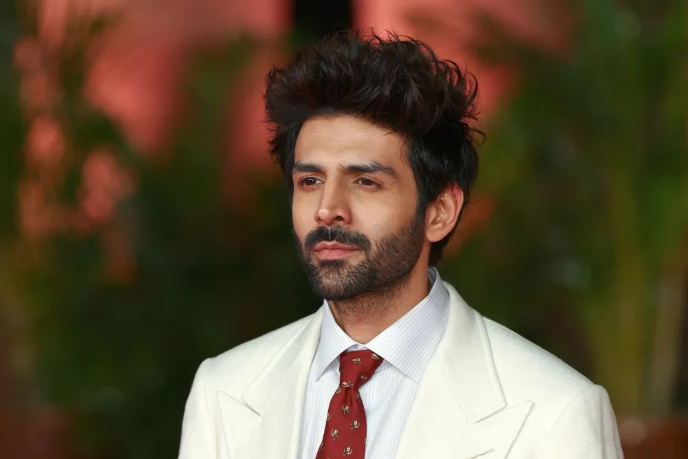 Actor Kartik Aaryan set to play a pilot in the upcoming drama Captain India directed by Shimit Amin