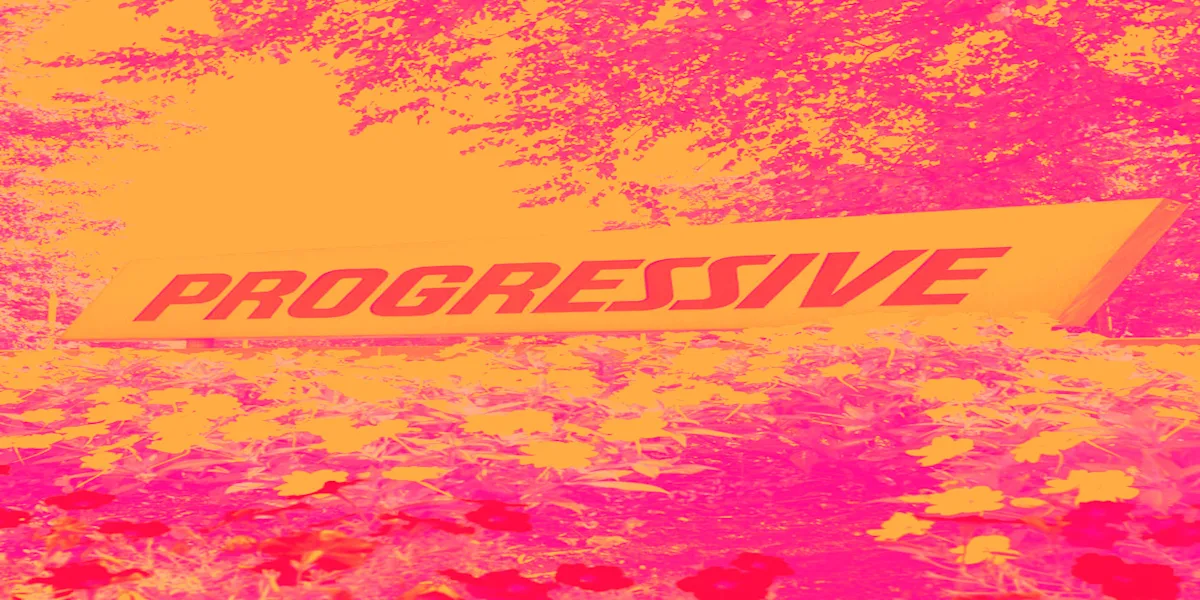 Progressive stock analysis focusing on premium growth, earnings and profitability
